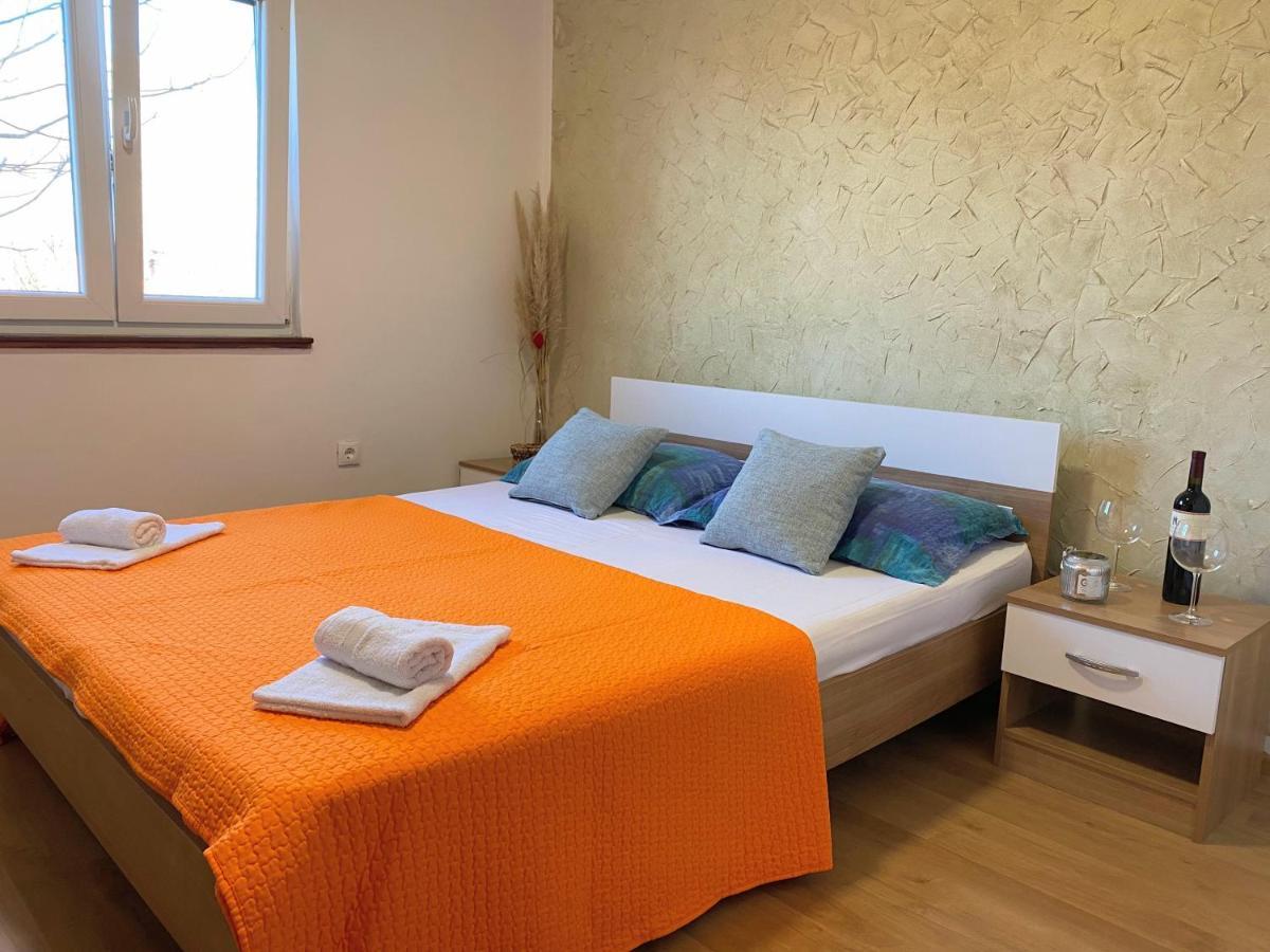 Villa Marie With Pool, Two Bedrooms For 4+2Kids Cavoglave Dış mekan fotoğraf