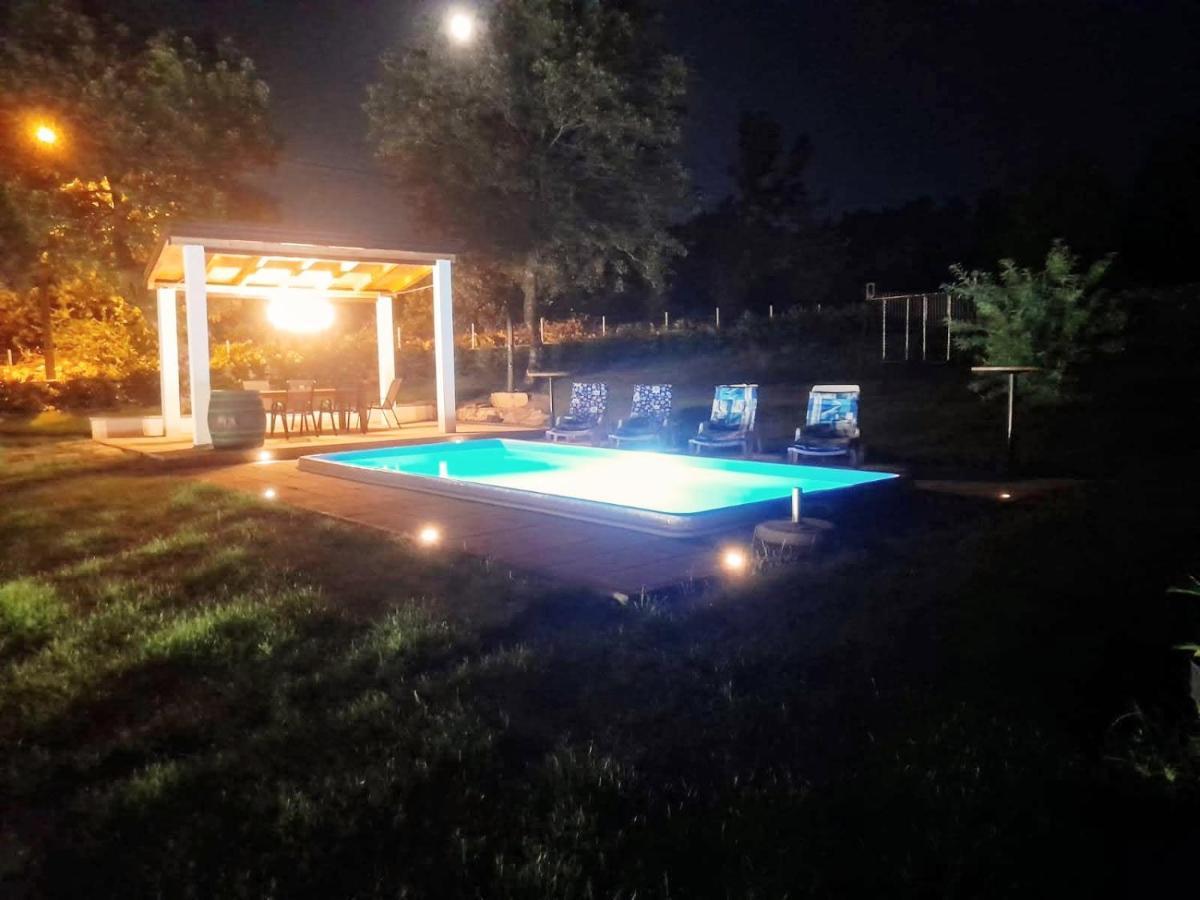 Villa Marie With Pool, Two Bedrooms For 4+2Kids Cavoglave Dış mekan fotoğraf