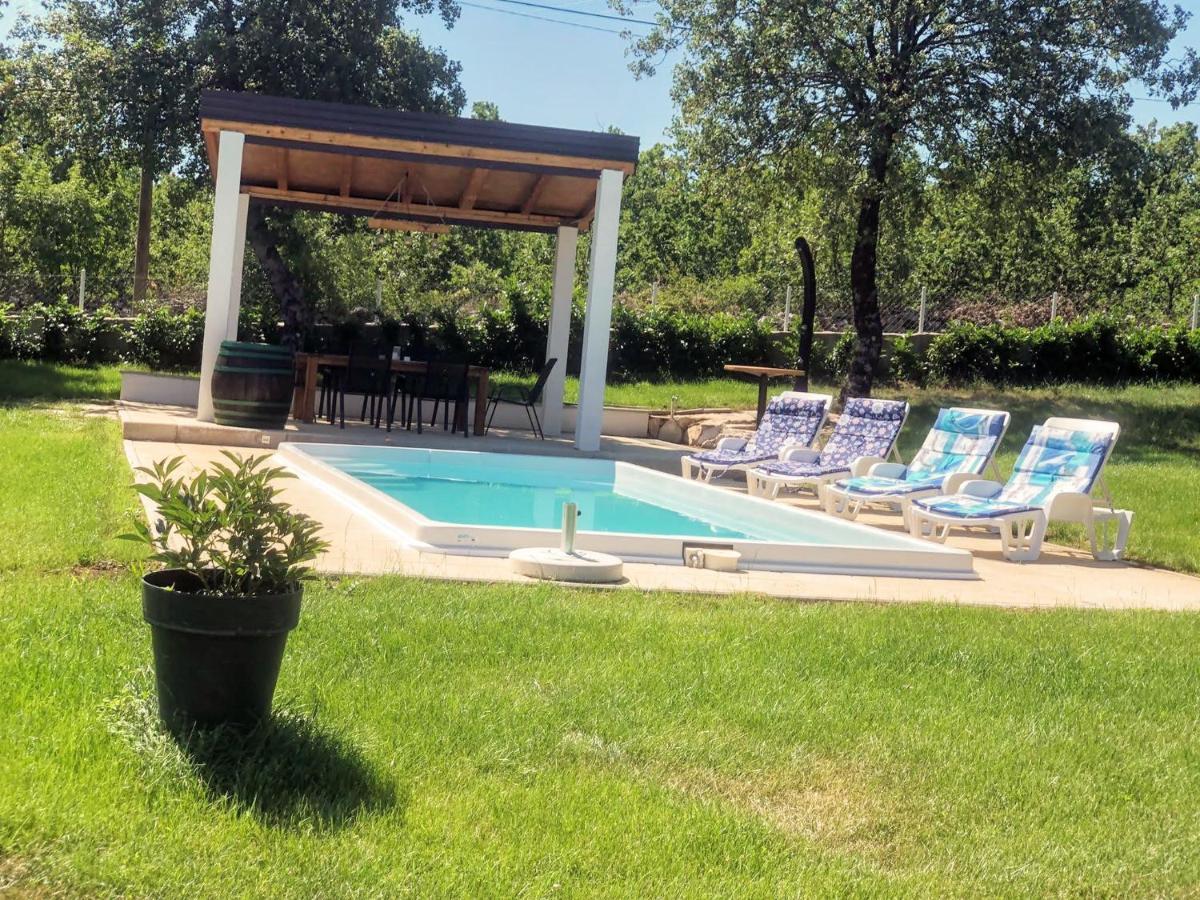 Villa Marie With Pool, Two Bedrooms For 4+2Kids Cavoglave Dış mekan fotoğraf