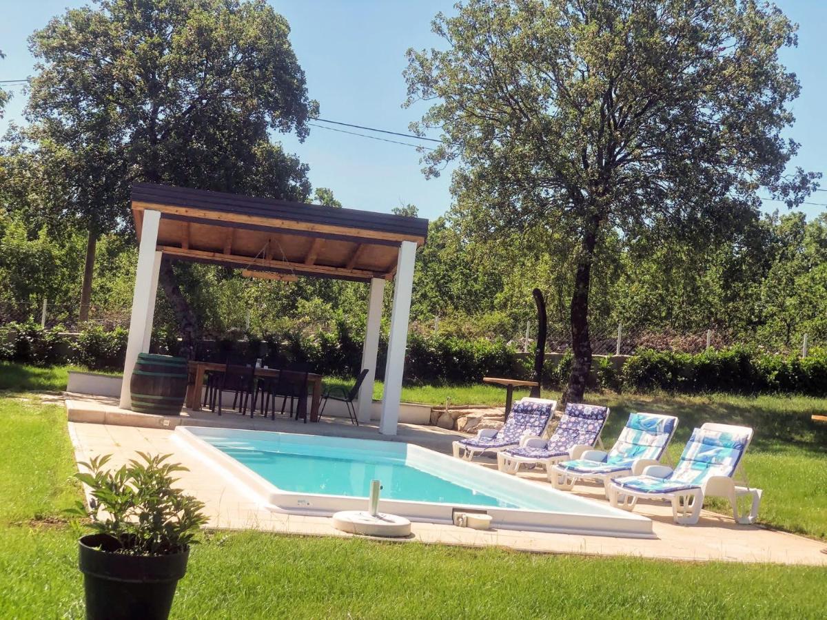 Villa Marie With Pool, Two Bedrooms For 4+2Kids Cavoglave Dış mekan fotoğraf